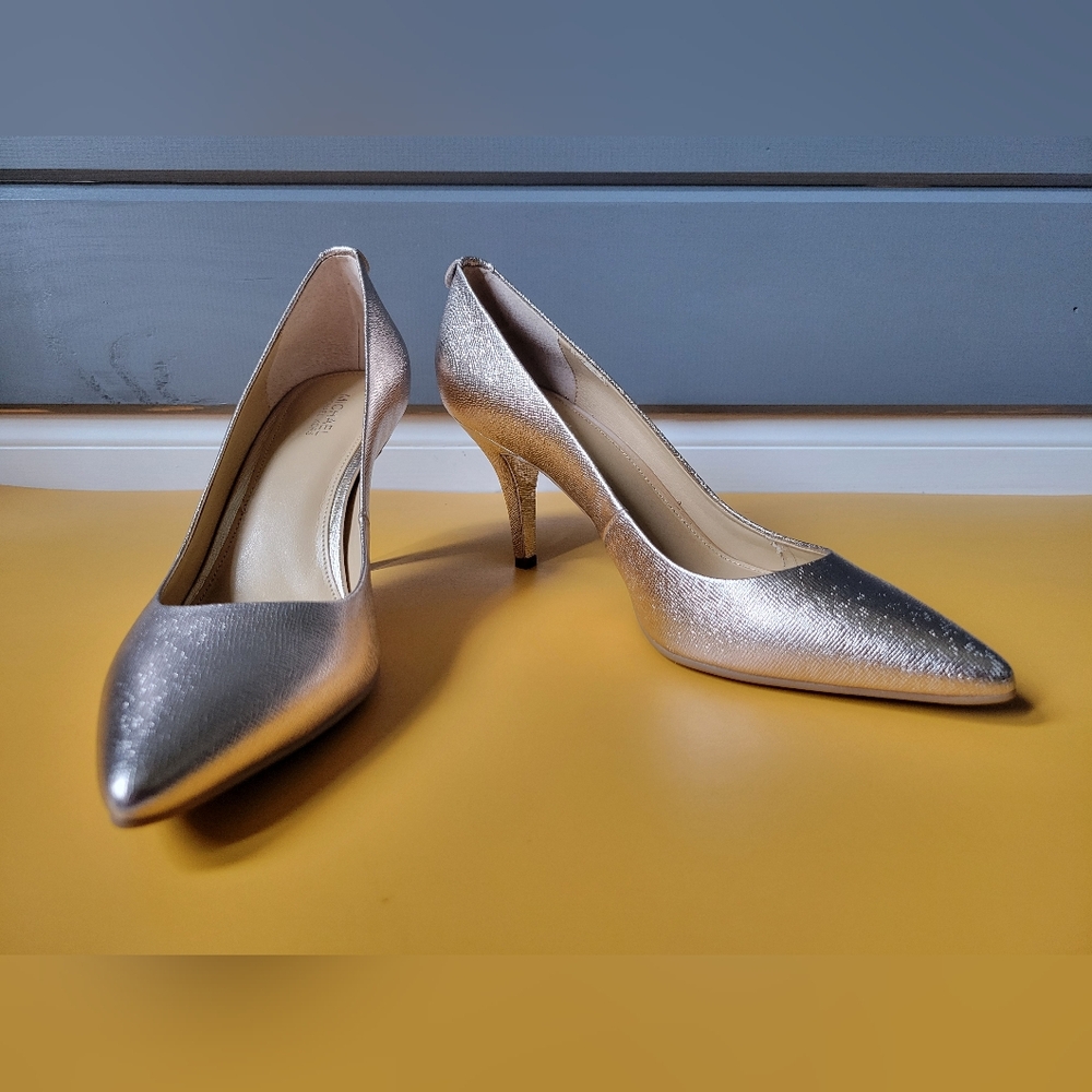Michael Kors Gold Stiletto Heels Elegant Pumps